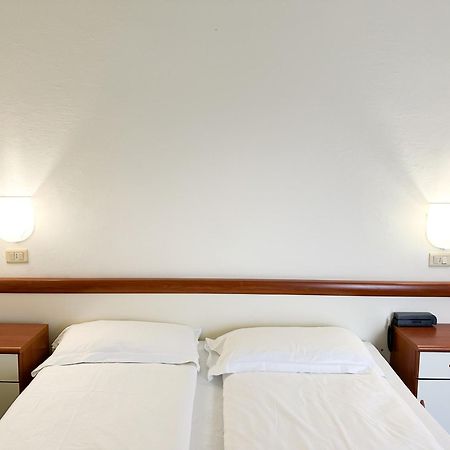 Hotel Bristol 리바 델 이탈리아 베로나 외부 사진