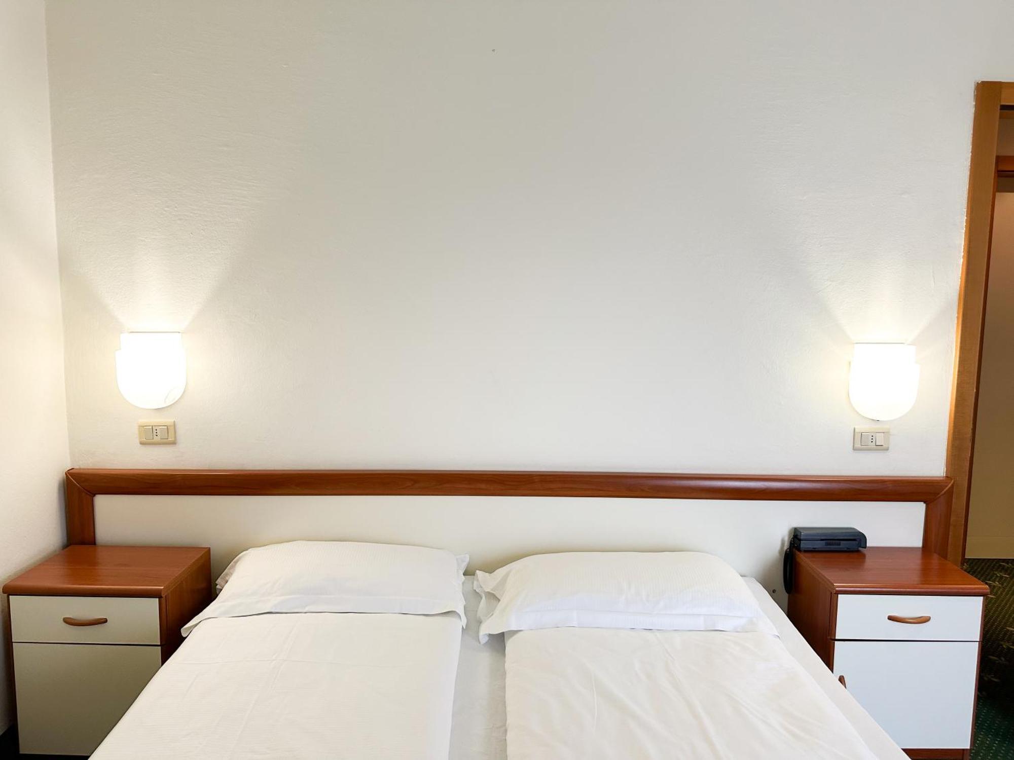 Hotel Bristol 리바 델 이탈리아 베로나 외부 사진